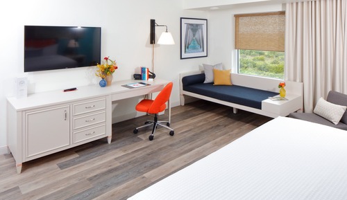 Standard Room, 1 King Bed, Pets Allowed