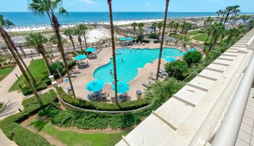 Three-Bedroom Apartment with Ocean View