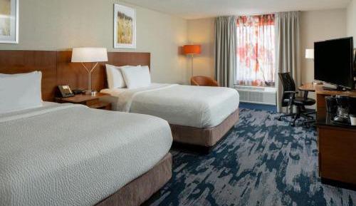 Queen Room with Two Queen Beds and Bathtub - Mobility Access/Hearing Accessible