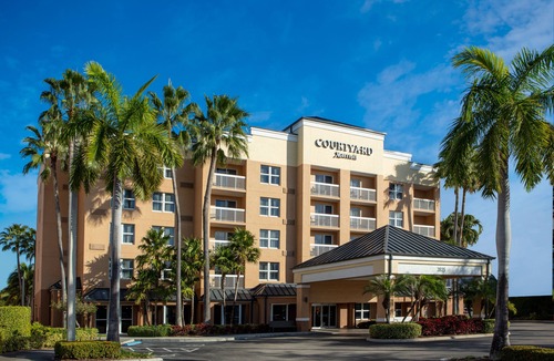 Aventura Hotel | Courtyard by Marriott Miami Aventura Mall