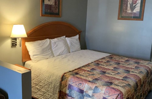 Taylorsville Hotel | Royal Inn Taylorsville