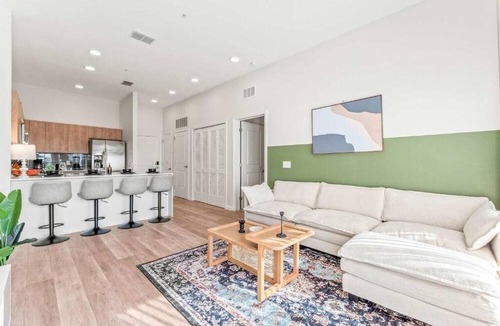 Florida Center Apartment | Riviere 3BR Apartment Stylish King Family Pets Friendly Pool & Gym Near Epic UniverseOpens