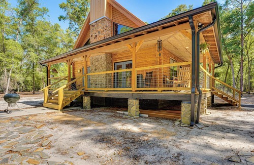 Bell Cottage | Fish & Float at Natural Springs! Log Cabin in Bell