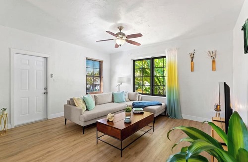 Buena Vista Cottage | Design District 2BR Home, Near Miami Beach