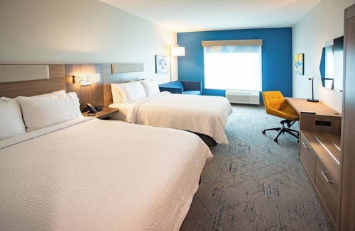 Ferry Pass Hotel | Holiday Inn Express & Suites Pensacola Airport North – I-10 by IHG