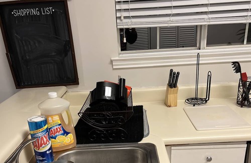 Huntsville Apartment | 2bd/2ba Apartment near Mid-City, RSA, OU, UAH, Res.Park, Hospitals, VBCC, Orion