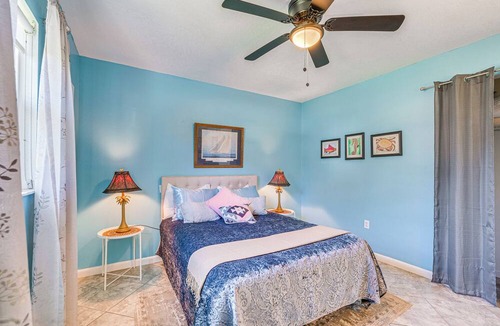 Spring Hill Cottage | Spring Hill Home - 3 Mi to Weeki Wachee Springs!