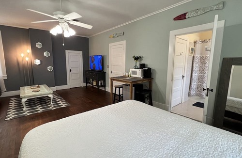East Hill Apartment | Centrally Located Guest Suite in Historic East Hill Neighborhood
