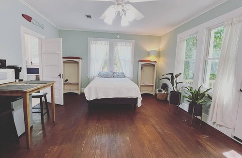 East Hill Apartment | Centrally Located Guest Suite in Historic East Hill Neighborhood