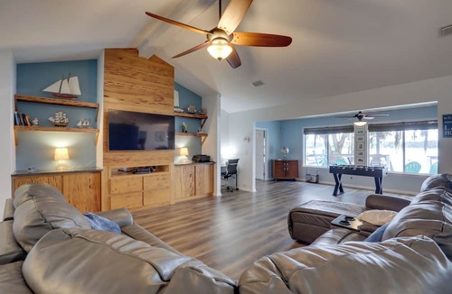 Keystone Heights Cottage | Private Beach & Dock! North Florida Lake House