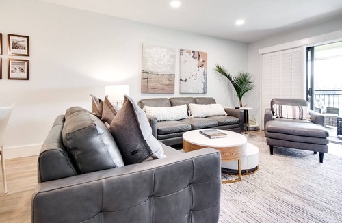 Wesley Chapel Condo | Designer Condo | Golf & Lake Views | 2BR, Sleeps 5 | Optional Saddlebrook Resort Amenities