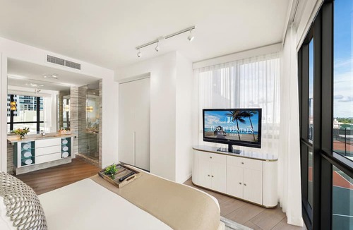 City Center Condo | W South Beach: Oceanview Condo with Pool & Direct Beach Access