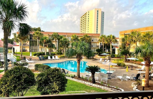 Biloxi Condo | Gulf View Condo, Walk to the Beach