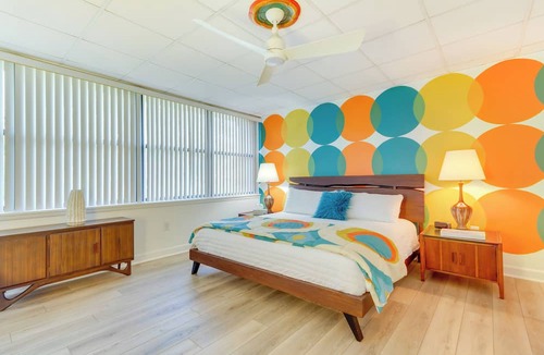 Pensacola Condo | Chic Gulf Breeze Escape w/Pool Access & Courtyard