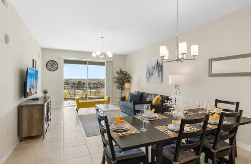 Kissimmee Condo | 3161-305 Condo Resort Water Park Pools near Disney