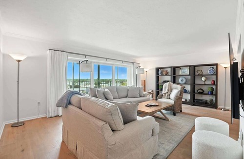 Park Shore Condo | Gulf Front - Walk to Beach -Enjoy Sunsets