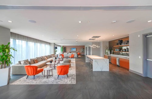 Doral Condo | Prime Doral Location | Pool & Gym
