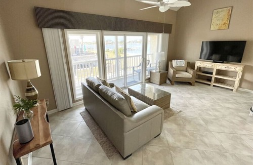 Villa Sabine Condo | Sand Dollar W208 Affordable Bayfront Getaway!