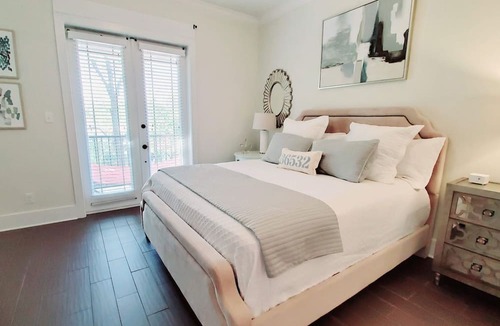 Fairhope Condo | Fairhope Dreams, Downtown Fairhope, AL- Condo, New Orleans Style Balcony WIFI