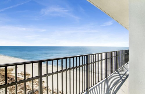 Orange Beach East Condo | Stunning Beachfront Corner 3BR @ Phoenix IX Sleeps 10 Panoramic Views & Pools