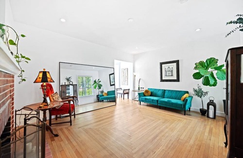 Douglas Apartment | 306 · Newly Renovated one-bdr with Patio