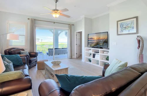 Palm Coast Condo | Oceanfront Corner Condo 421 - seconds to the surf and sand!