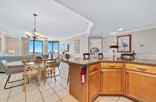 Orange Beach East Condo | Phoenix X 1514 | Breathtaking Top Floor Views | By FloraBama | My Beach Getaways