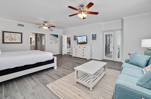 Fort Morgan Condo | Beach Club A-801 | East Corner Unit + Pools & Hot Tub