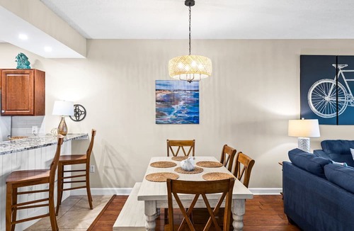 Ono Island Condo | Sandy Key 122: 2 BR/2 BA Perdido Key, FL Beachfront Condo, On-Site Rental Office, Sleeps 6