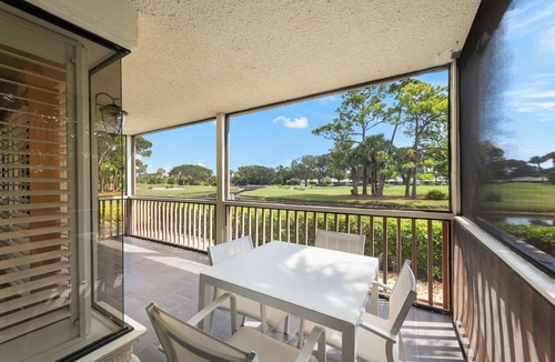 Hunt Club Apartment | PGA National Private Entrance Condo W/Amazing Golf Course Views-2023 Renovation