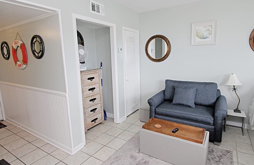 Fort Morgan Condo | 🌊Things are different at the beach! Best time for a beach getaway!🌊🏖️🌴