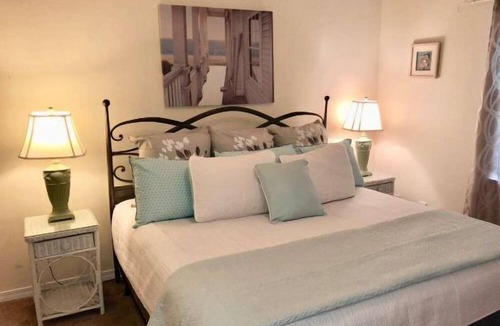 Orange Beach Condo | Cozy Lake Front~Flash Sale~Book Now! Romar Lakes 204B