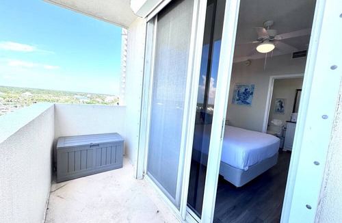 Fort Morgan Condo | Beach Club 701 Right on the Beach! Corner Condo, Direct Gulf Views! Pool, WIFI