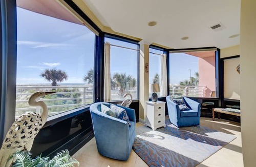 Pensacola Beach Condo | Gulf View Condo with Easy Access to Gulf, Sound and Pool.