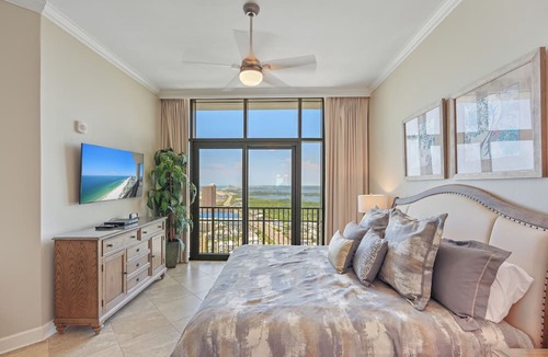 Orange Beach Condo | Amazing Penthouse living~Upscale~Luxury~Corner unit~BEST Views~Private balcony!