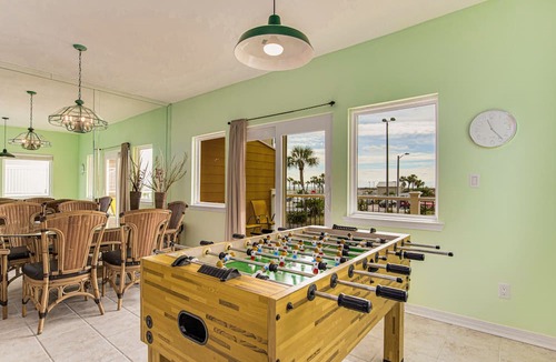 Pensacola Beach Condo | Huge Home In A Fantastic Location ~ Game Room ~ Foosball