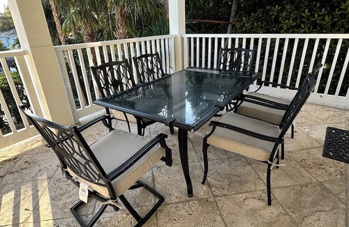 Marathon House | Custom Built Luxury Home on Canal; Walk to Beach; Close to Everything! Dockage