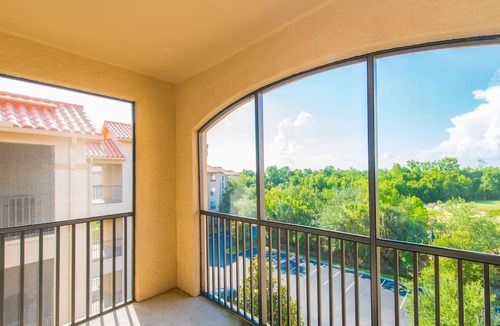 Four Corners Condo | Gorgeous Award Winning Renovated Condo Near Disney And Universal Studios