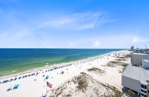 Gulf Shores Condo | Beachfront Condo w/Breath Taking Sunset Views | Pool & Sauna | Sleeps 10