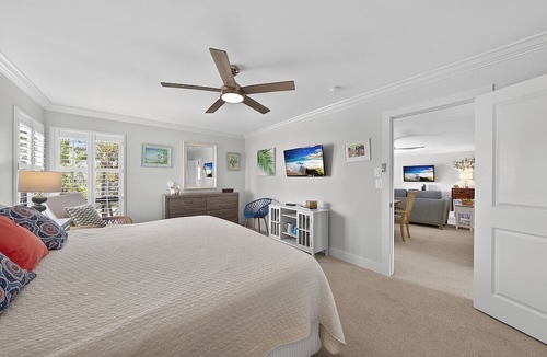 Sanibel Condo | Blind Pass A205: Renovated West End Condo by Beach