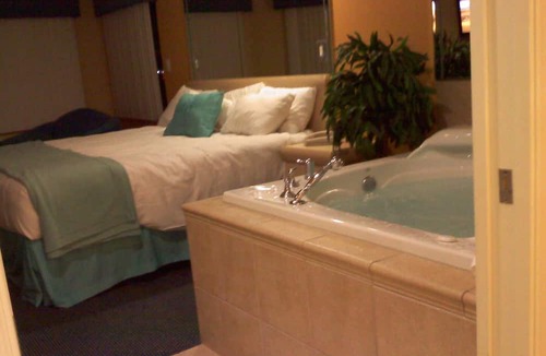 Bay Lake Apartment | Absolutely stunning one bedroom timeshare/resort right next door to Disneyland.