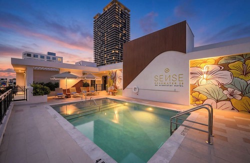 Midtown Apartment | Edgewater 2BR Luxury Suite | Balcony + Pool & Gym | Sense28 by AvantStay