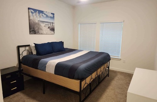 Golden Glades - The Woods Apartment | Luxury Resort w/Pool, BBQ & Fire Pit, Mayo Clinic