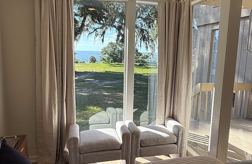 Daphne Condo | Sweetwater-Newly renovated bay view studio Sleeps 2 Near Interstate in Daphne AL
