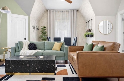 Hyde Park Apartment | Sunlit Sanctuary | Walk to Bayshore | Hyde Park | 1mi to TGH