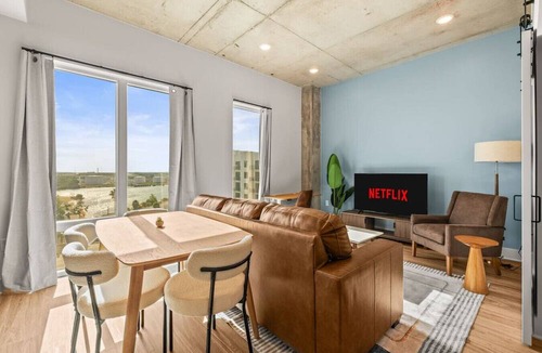 Channel District Apartment | Stylish 1BR in Heart of Channelside