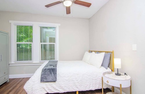 Riverside Heights Bed & Breakfast | 4 Seasons of Summer in Tampa Heights - Unit 1