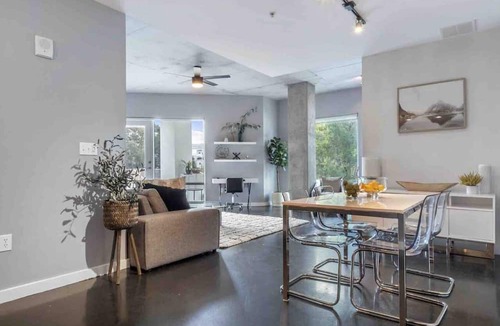 South Eola Condo | Lovely 2BD 2BTH Thorton Park Condo w/secure parking