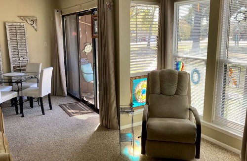 Diamondhead Condo | 1st Floor 1BR/1BA Condo w/Pool: Golf, Swim & Casino nearby! Sunshine Oaks