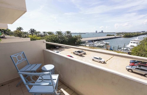 North Bay Village Apartment | Vista Mar, Minutes to Beach, Cozy